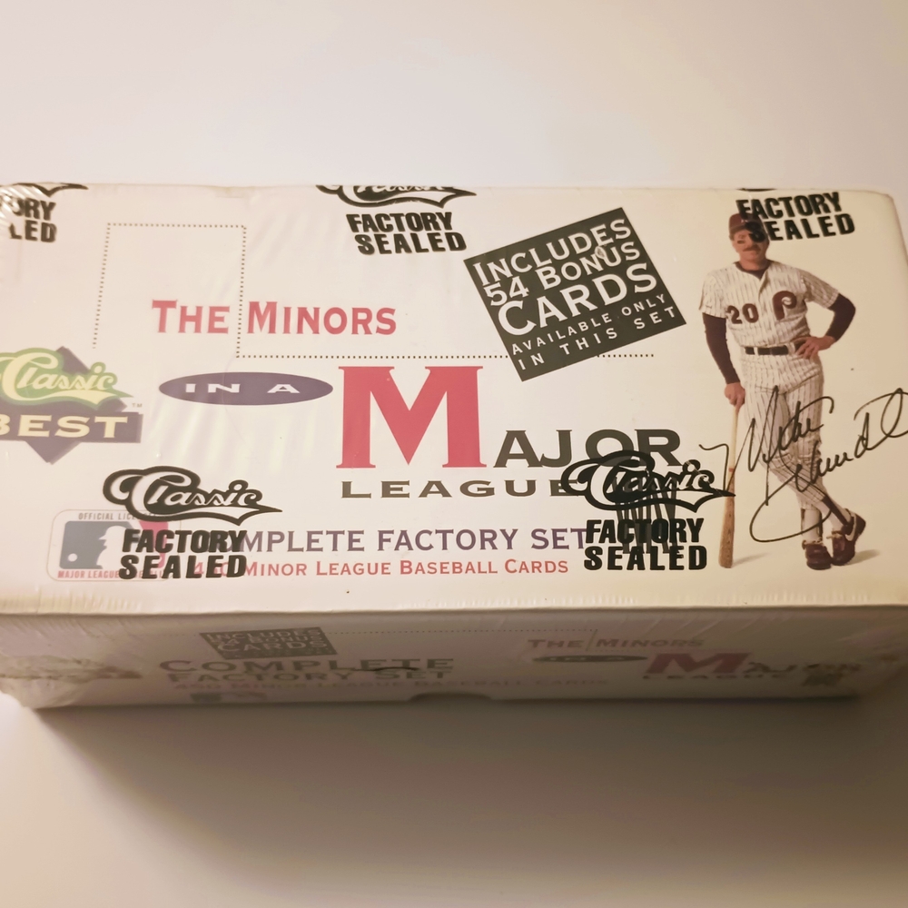 MLB Classic Factory Sealed Card Set with Bonus